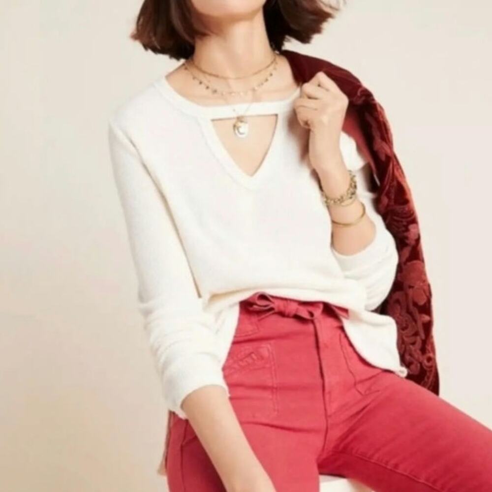 t.la cut out front v-neck waffle knit long sleeve shirt woman's size large